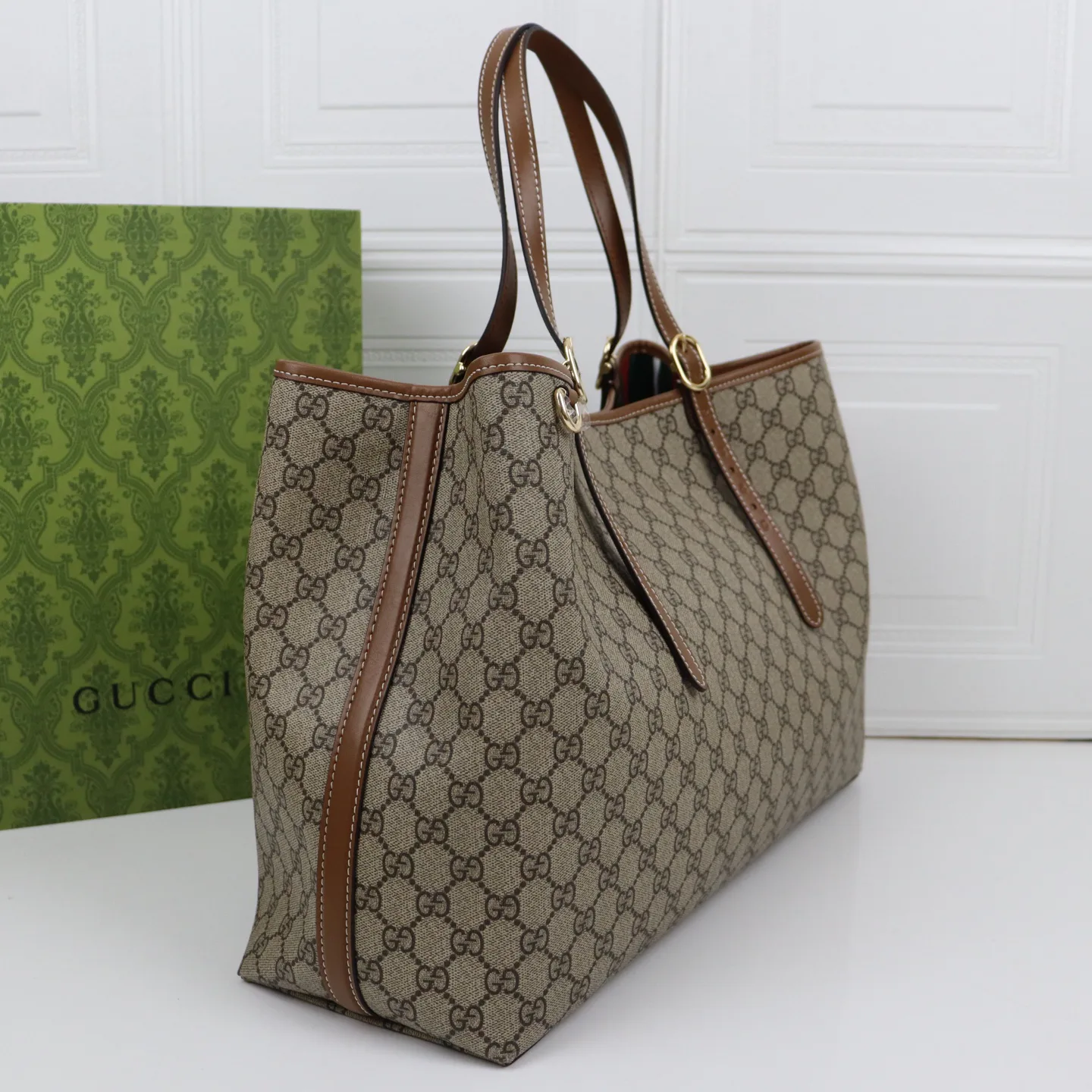 Gucci GG Emblem Maxi brown tote bag