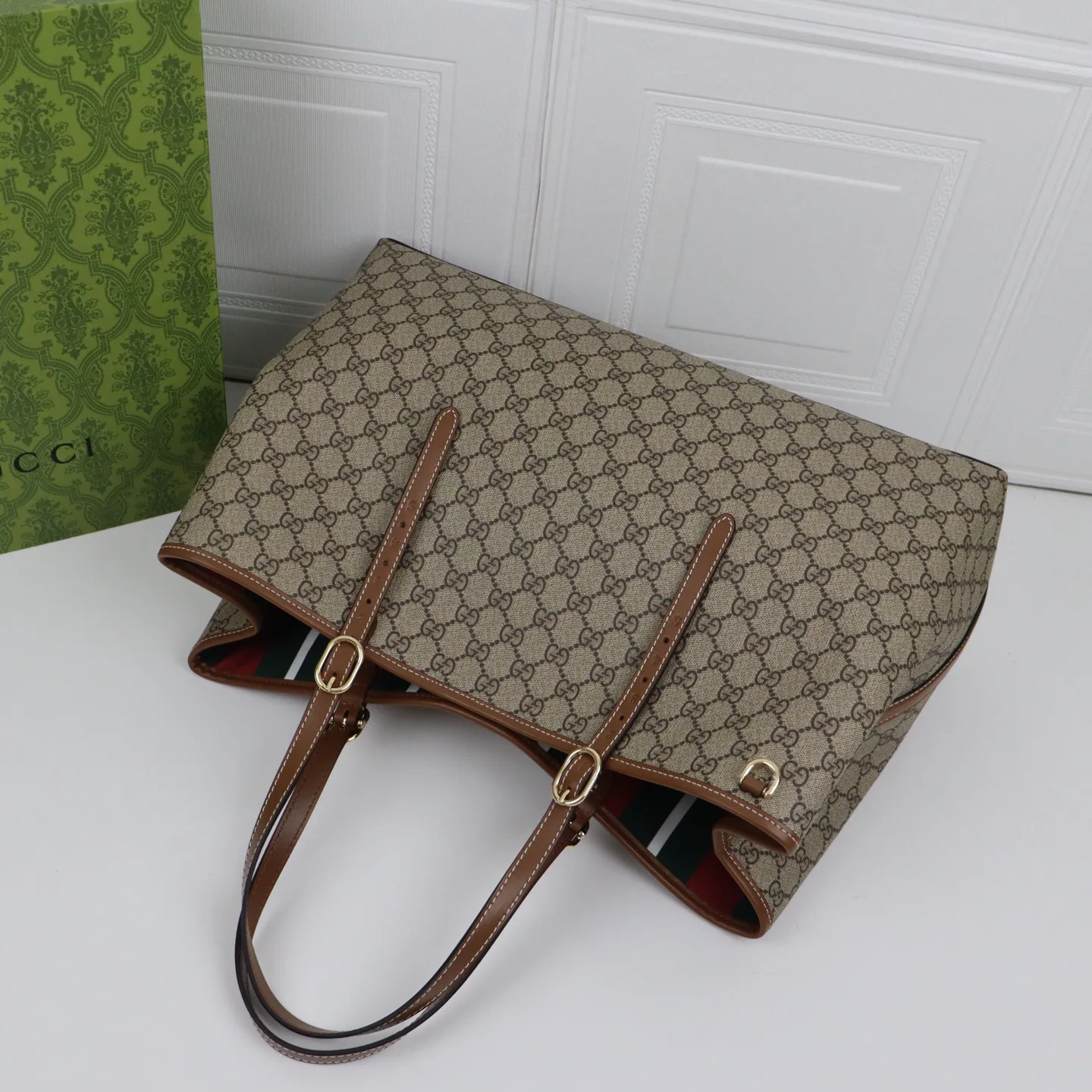 Gucci GG Emblem Maxi brown tote bag
