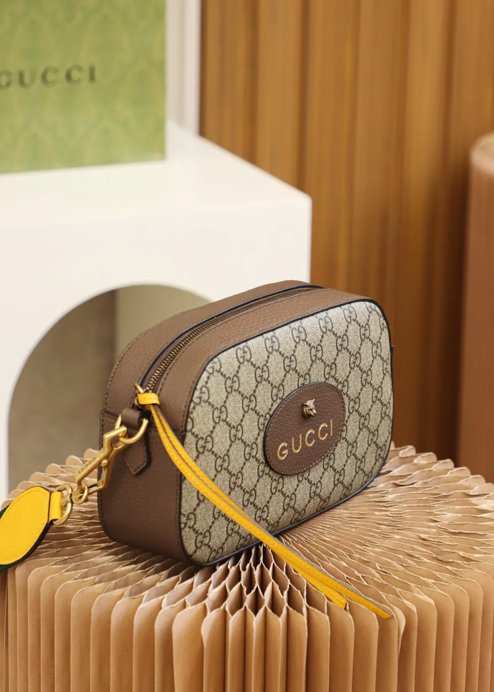 Gucci Neo Vintage Camera Messenger Bag GG Coated Canvas Brown