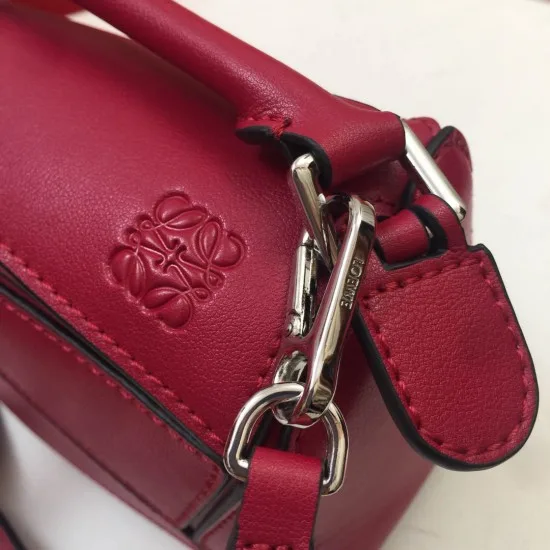Calfskin leather Size:18*12.5*8cm Model:0150