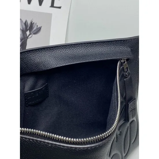 Loewe Size: 29.5x20cm Model: 3040