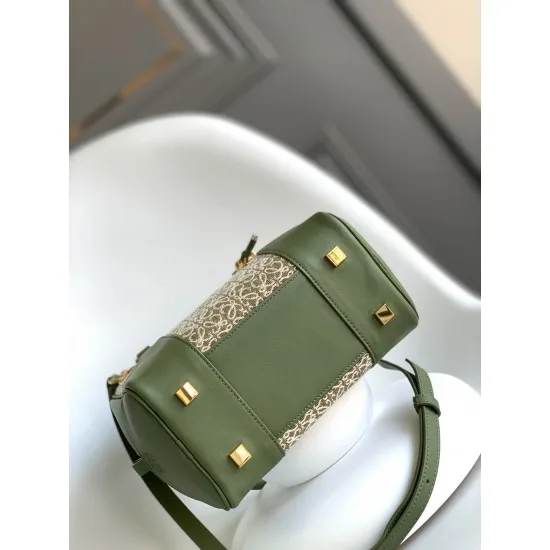 Lowe Model:204