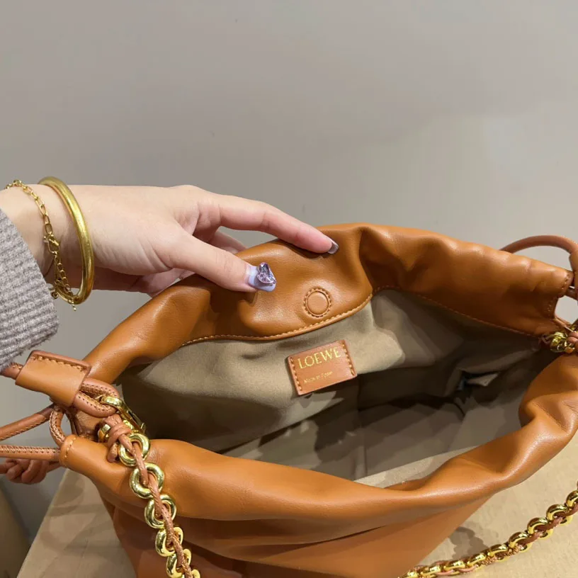 Flamenco purse in mellow nappa lambskin
