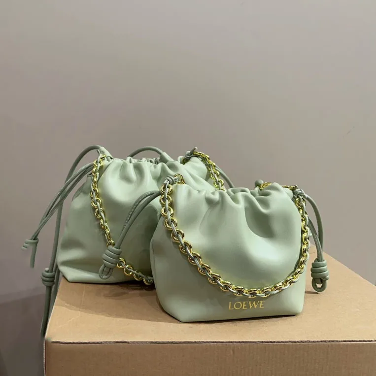 Flamenco purse in mellow nappa lambskin