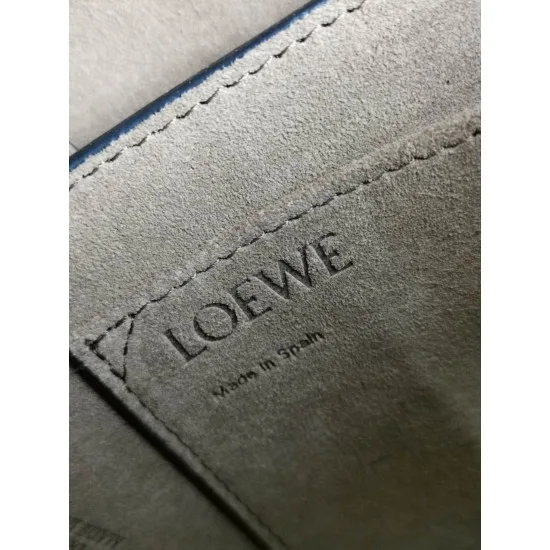 Saddlebag Model: 56t21 Size: 20*19*11.5cm