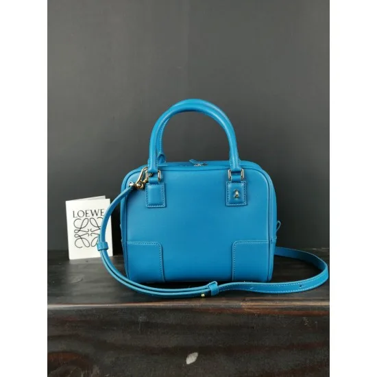 Model: 204 Lake Blue size: 19-18-11Amazona