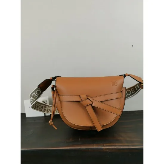 Model: 56t21 size: 20*19*11.5cm