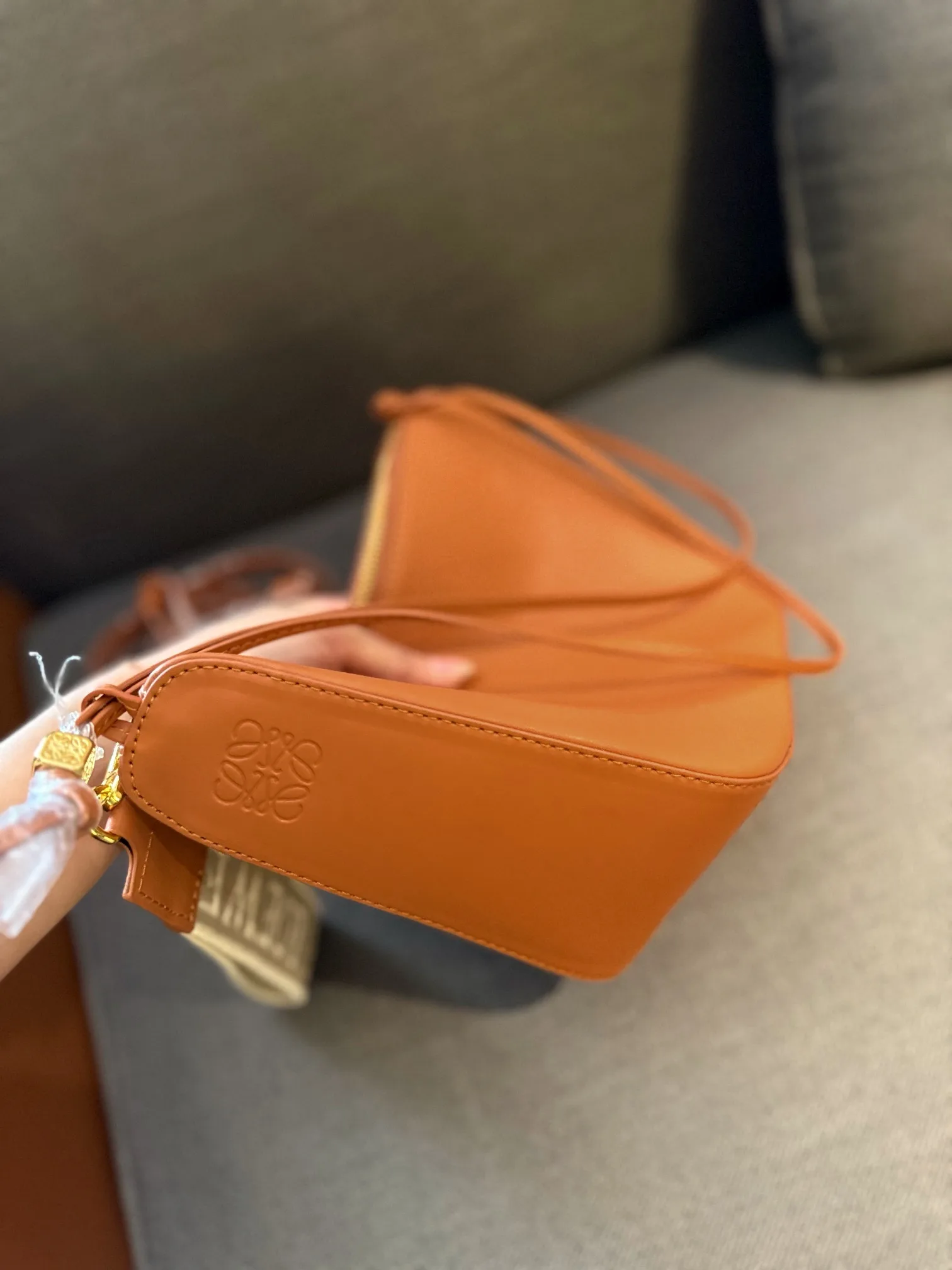 Hammock hobo in classic calfskin
