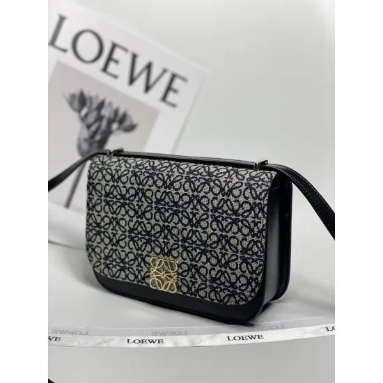 Navy Blue Model: 5609 Size: 19-13.5-6Goya