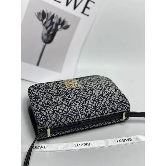 Navy Blue Model: 5609 Size: 19-13.5-6Goya
