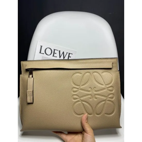 Loewe Size: 29.5x20cm Model: 3040