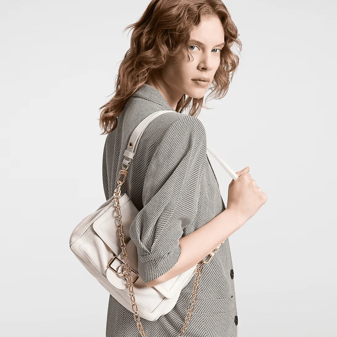 Louis Vuitton M25050 Dauphine Soft MM