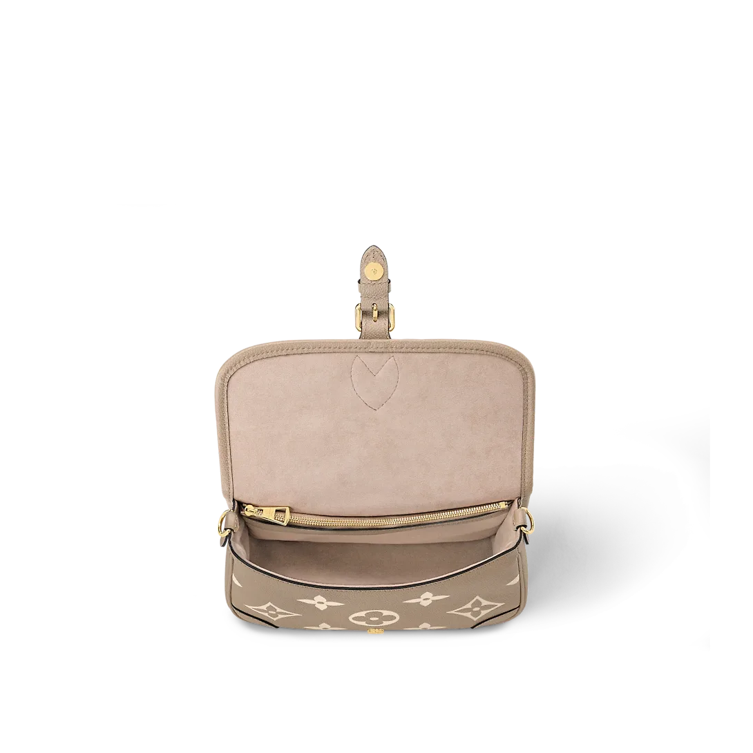 Diane M46583