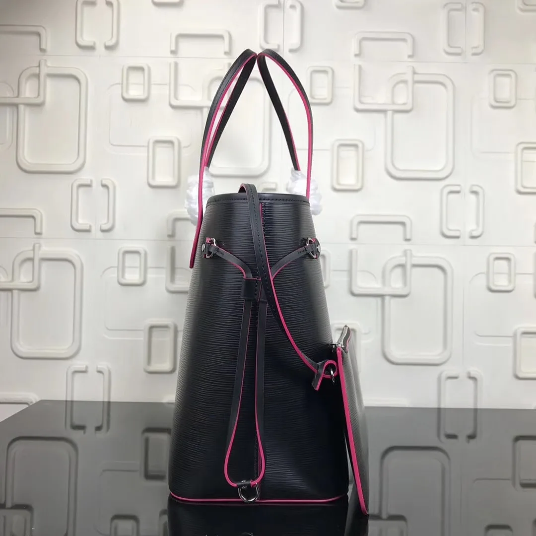 Neverfull MM Bag In Noir Epi Leather M54185