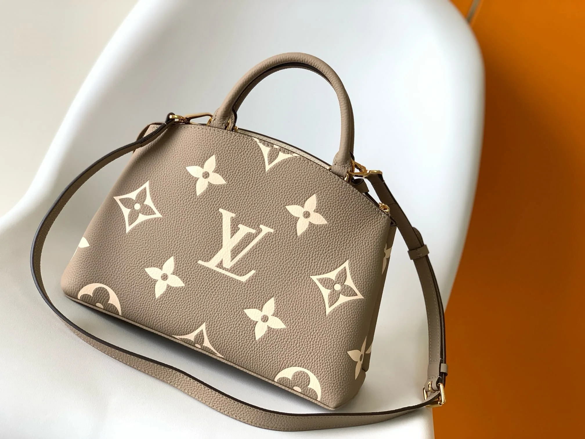 Louis Vuitton M58914 Petit Palais