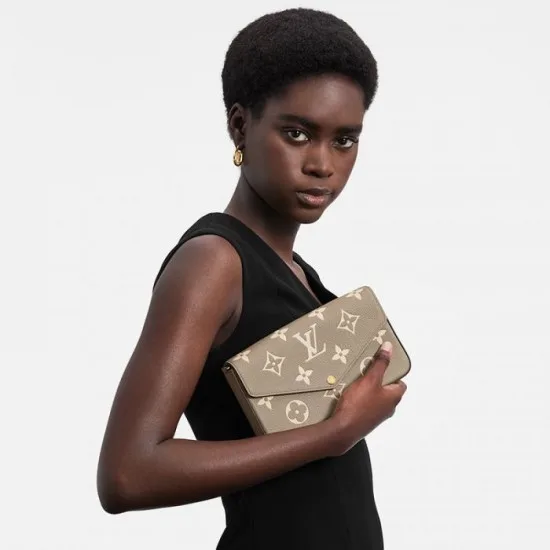 M80482 Félicie Pochette