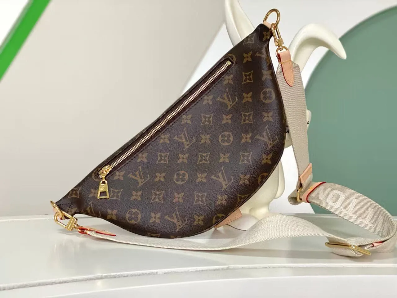 Louis Vuitton M46784 High Rise