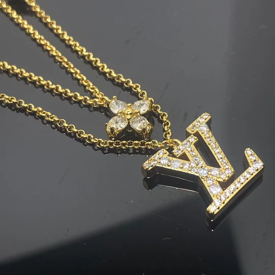 Lady Necklace