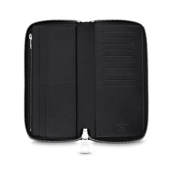 N62240 Zippy Wallet Vertical