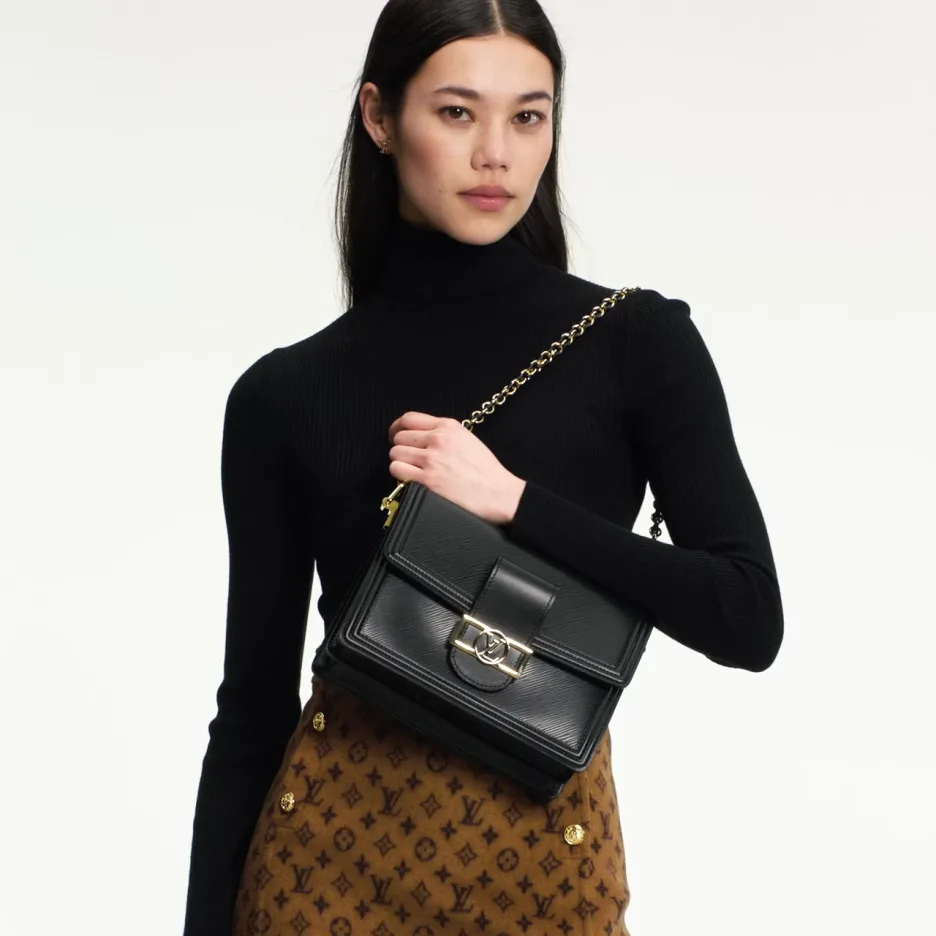 Dauphine NV MM in Black