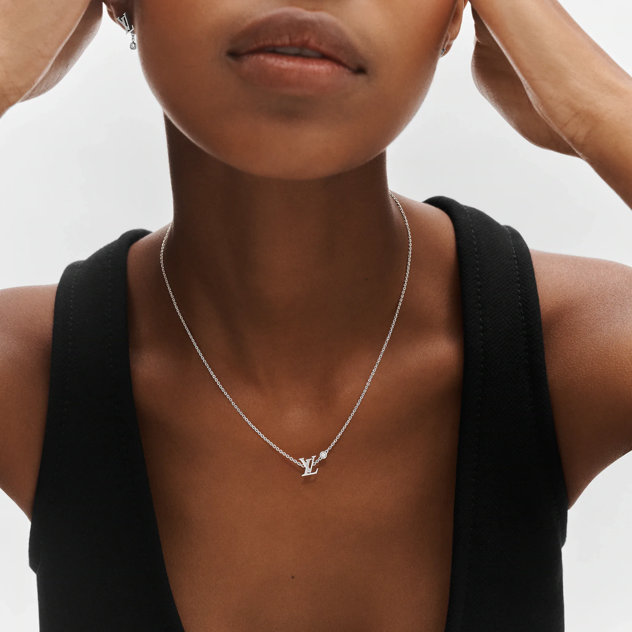 IDYLLE BLOSSOM PENDANT, WHITE GOLD AND DIAMOND