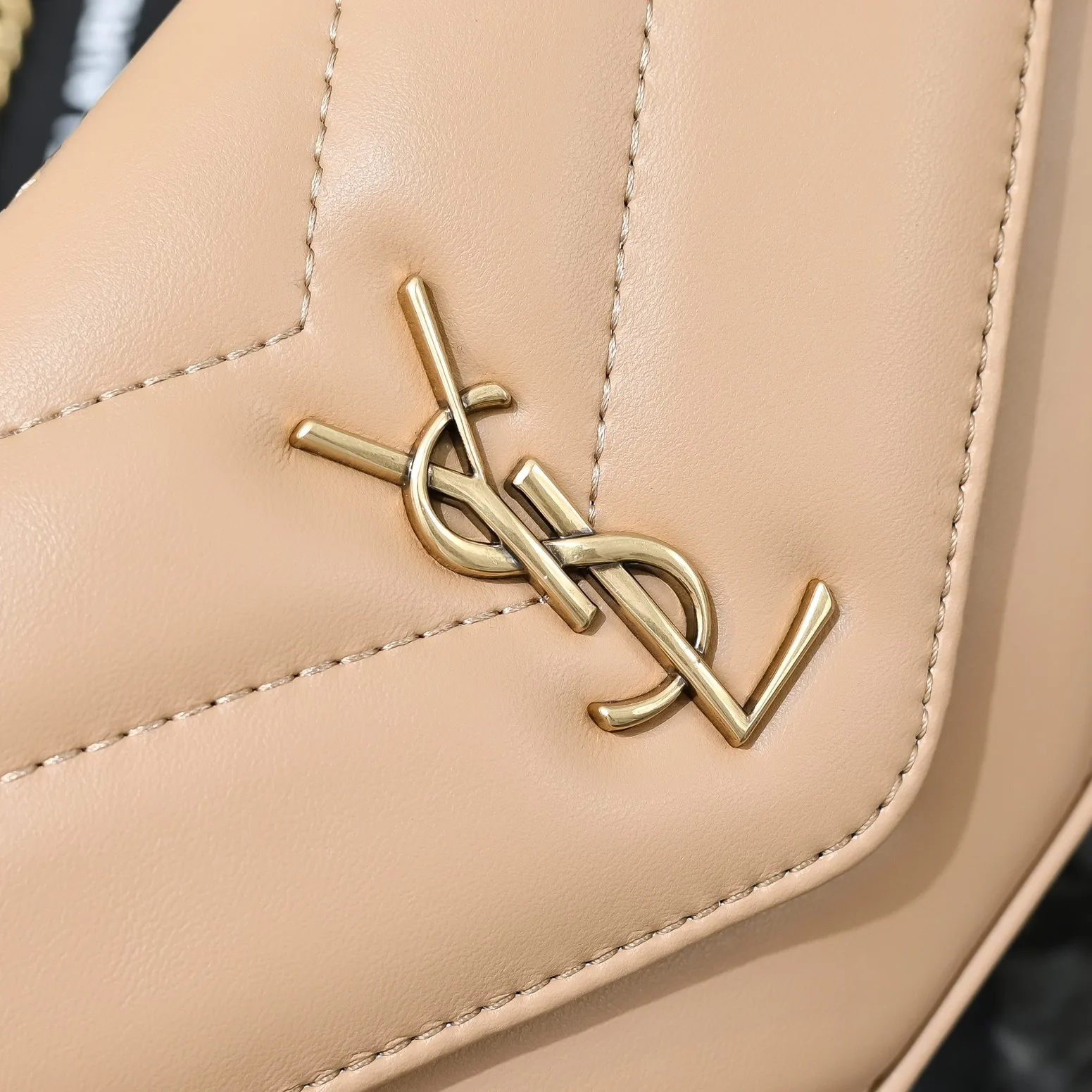 SAINT LAURENT LOULOU in MATELASSÉ Lambskin