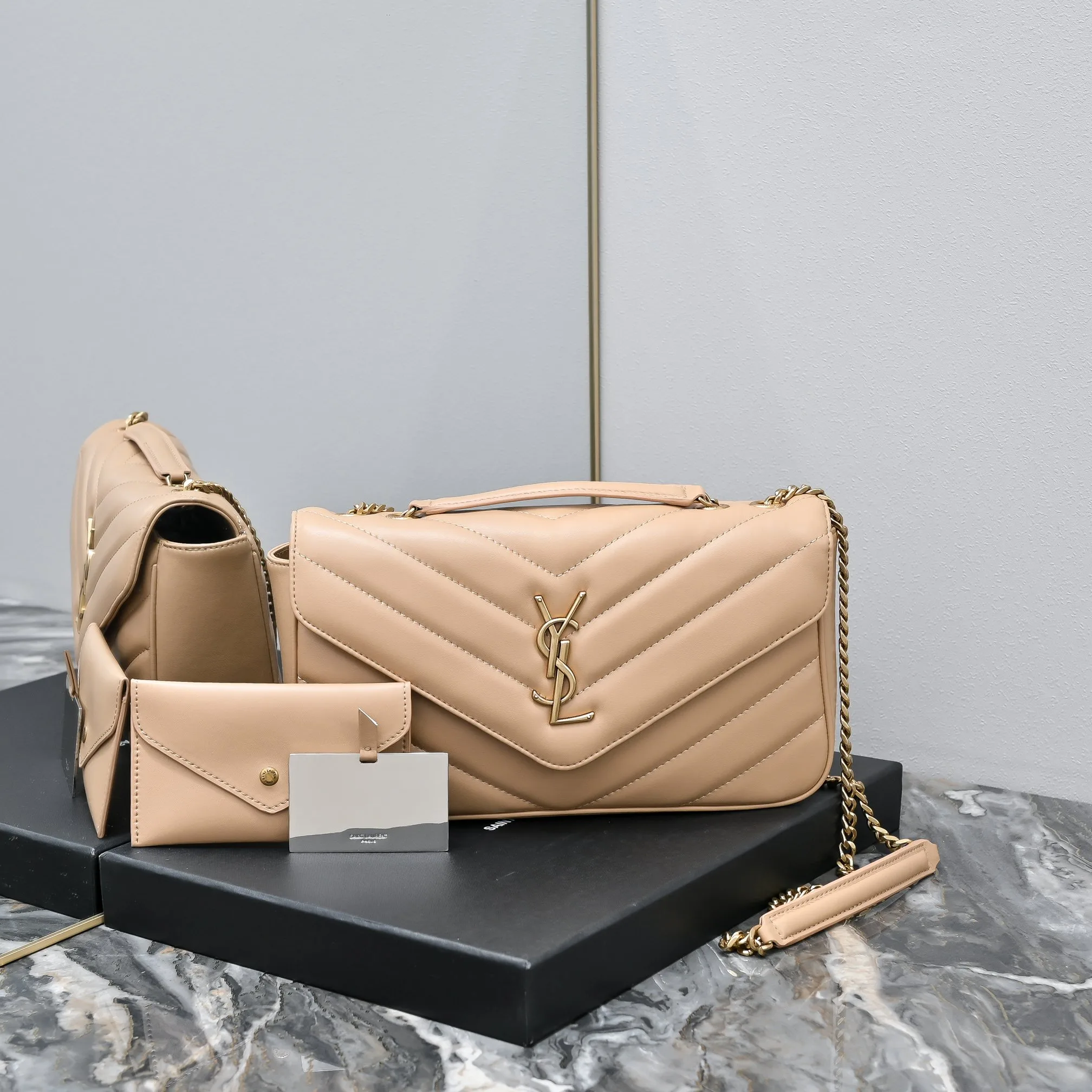 SAINT LAURENT LOULOU in MATELASSÉ Lambskin