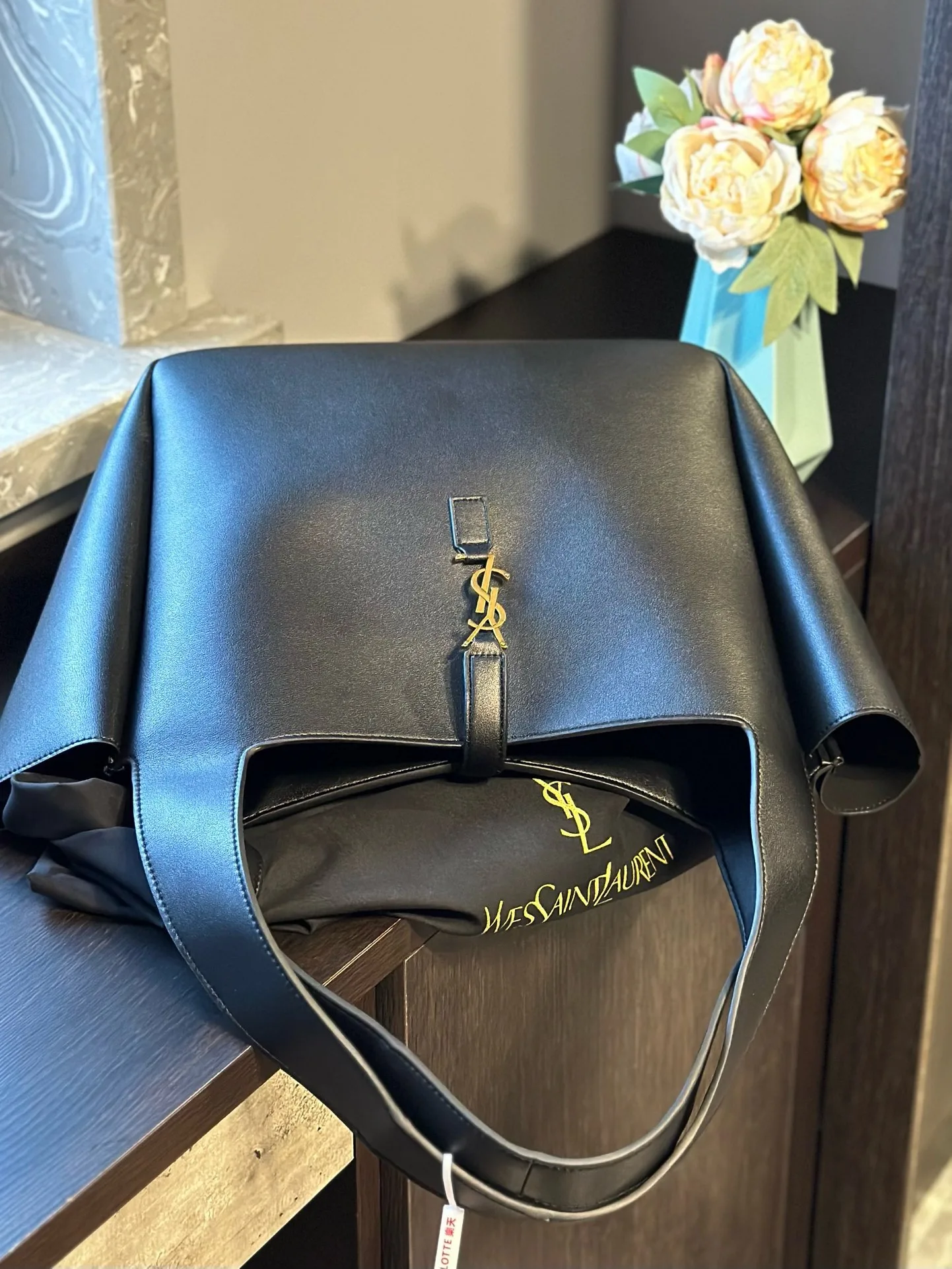 Saint Laurent Hobo Underarm Bag