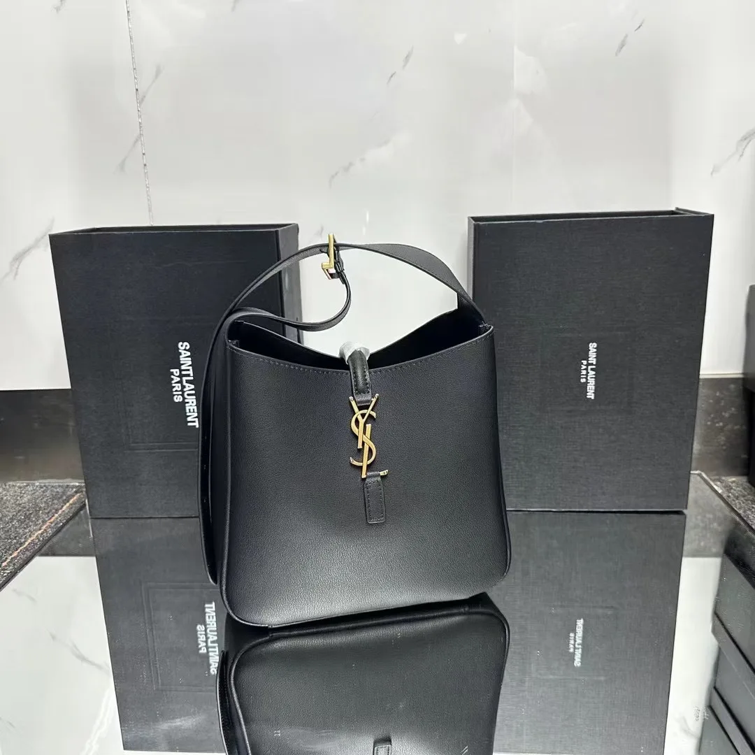 SAINT LAURENT Supple Small leather shoulder bag-Black - Bag