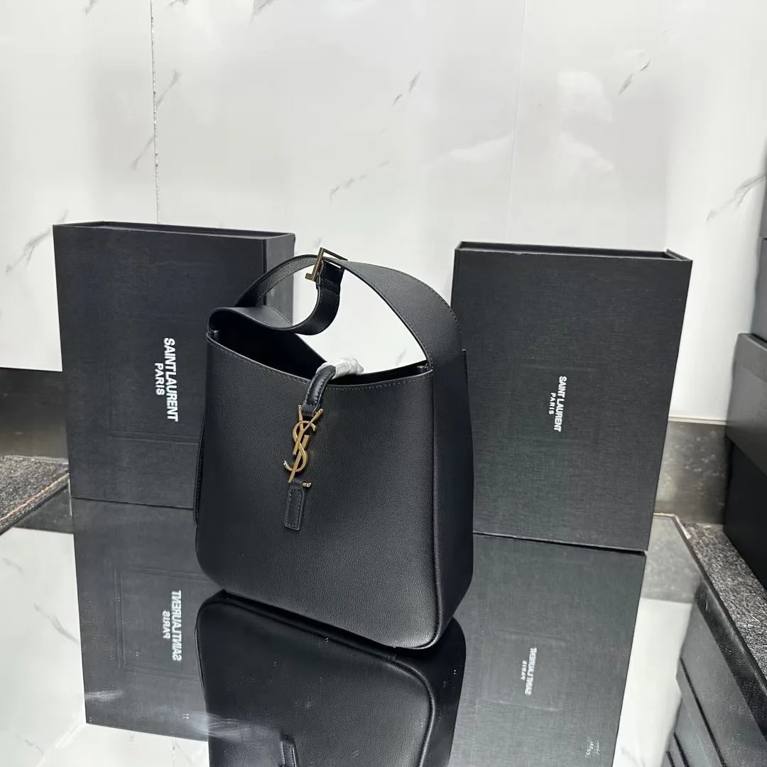 SAINT LAURENT Supple Small leather shoulder bag-Black - Bag