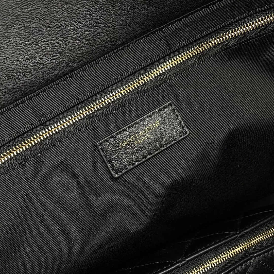 SAINT LAURENT ICARE MAXI SHOPPING BAG IN QUILTED Calfskin - Bag