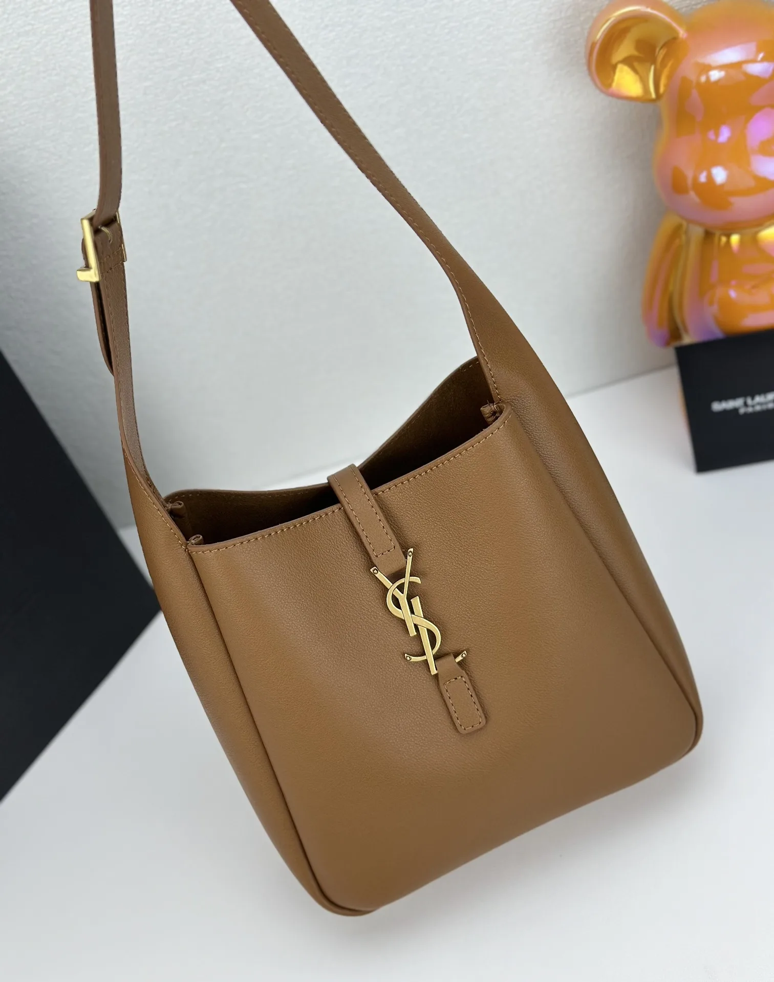 Saint Laurent LE 5 À 7 small bag in soft python Brown - Bag