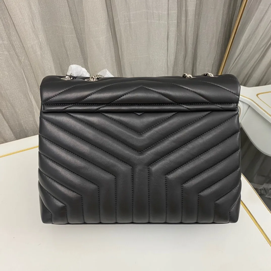 SAINT LAURENT Loulou medium quilted leather shoulder bag black - Bag
