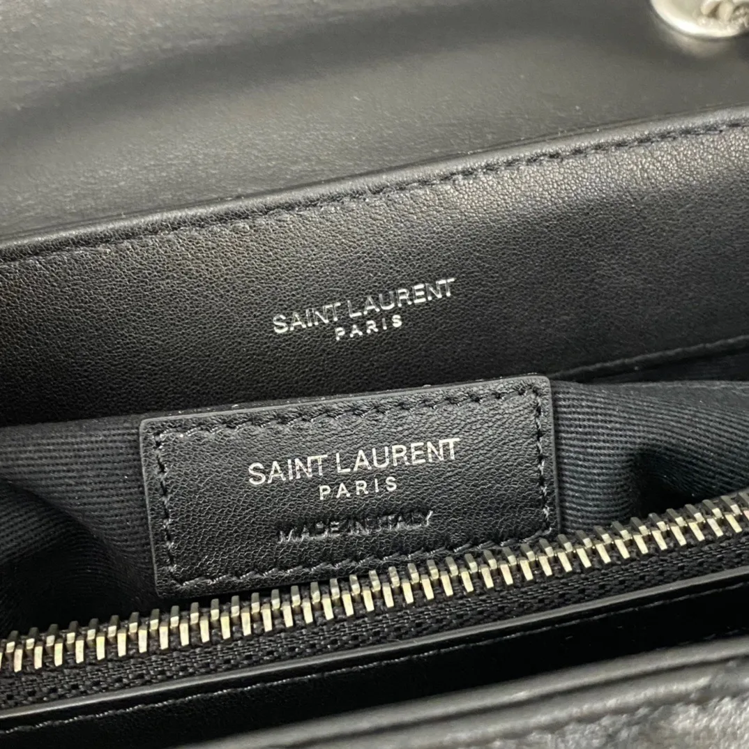 SAINT LAURENT Loulou medium quilted leather shoulder bag black - Bag
