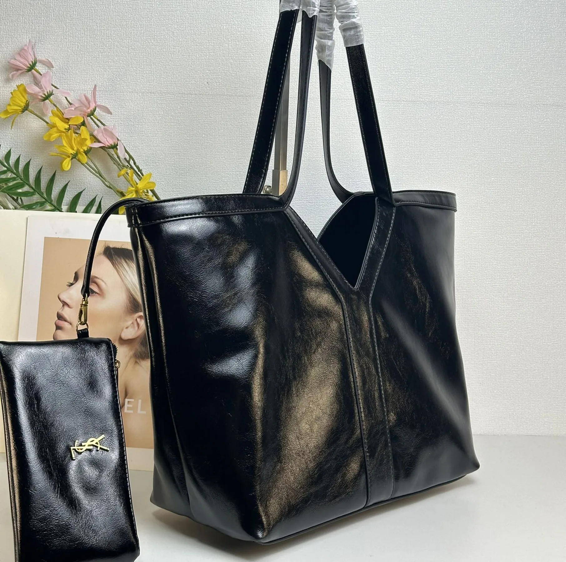 Saint Laurent Oversized Tote Bag - Black Bag