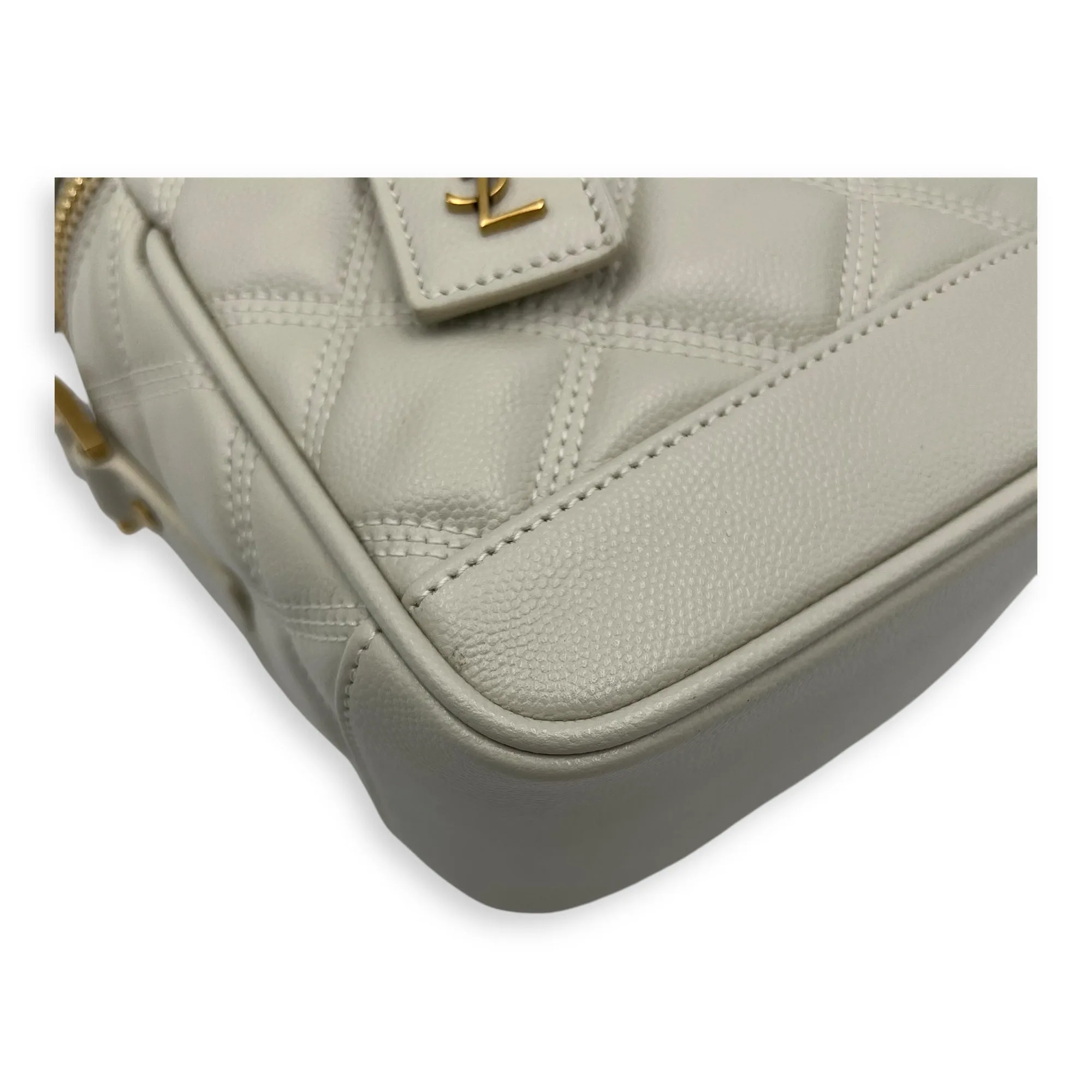 Quilted 80's Vanity Bag White in Calfskin, Gold hardware