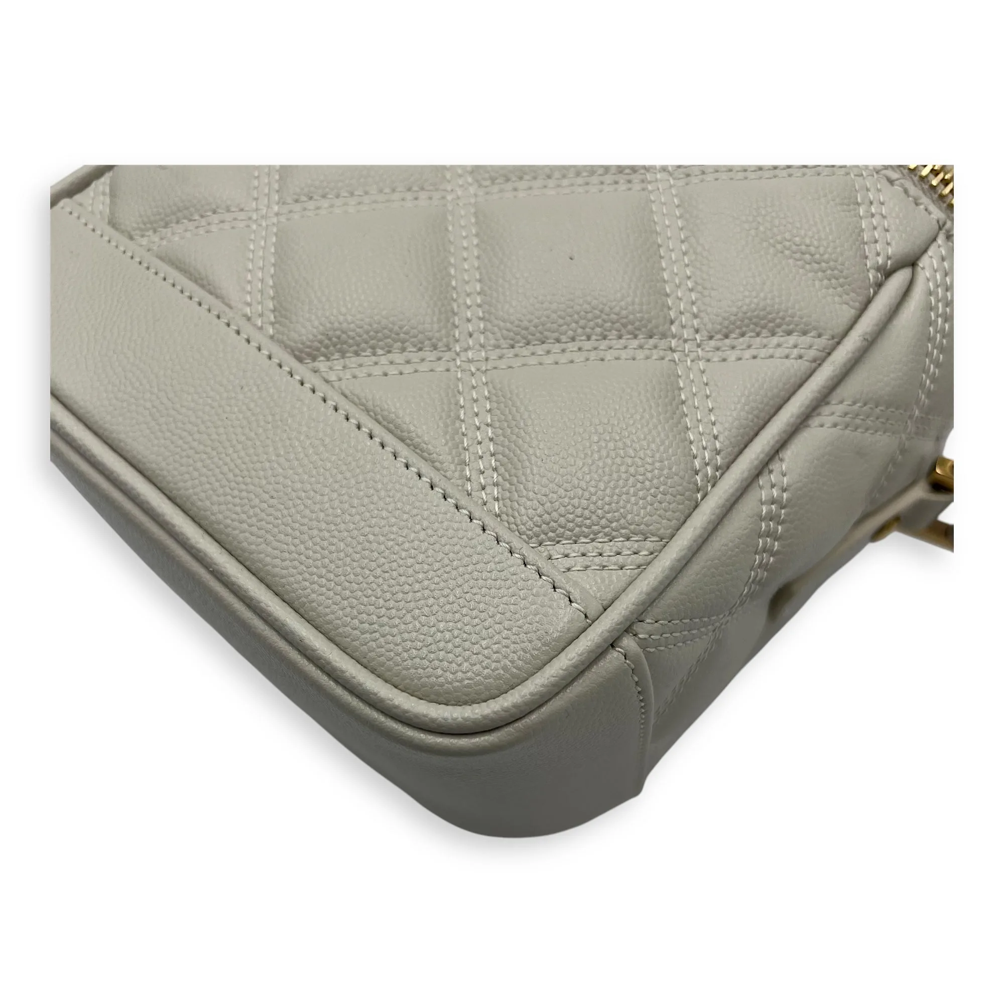 Quilted 80's Vanity Bag White in Calfskin, Gold hardware