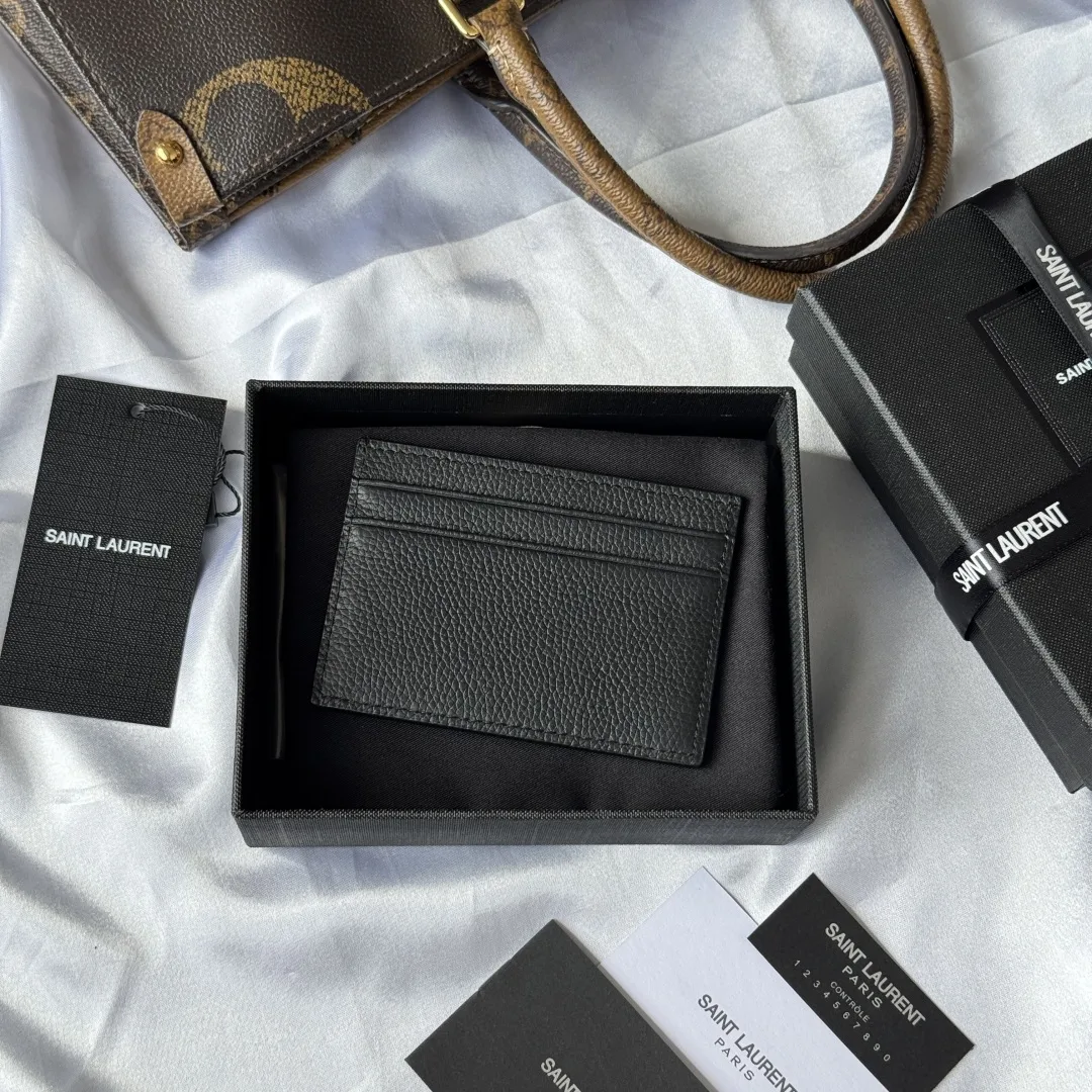 Saint Laurent YSL TINY CASSANDRE card case in matte leather - Black
