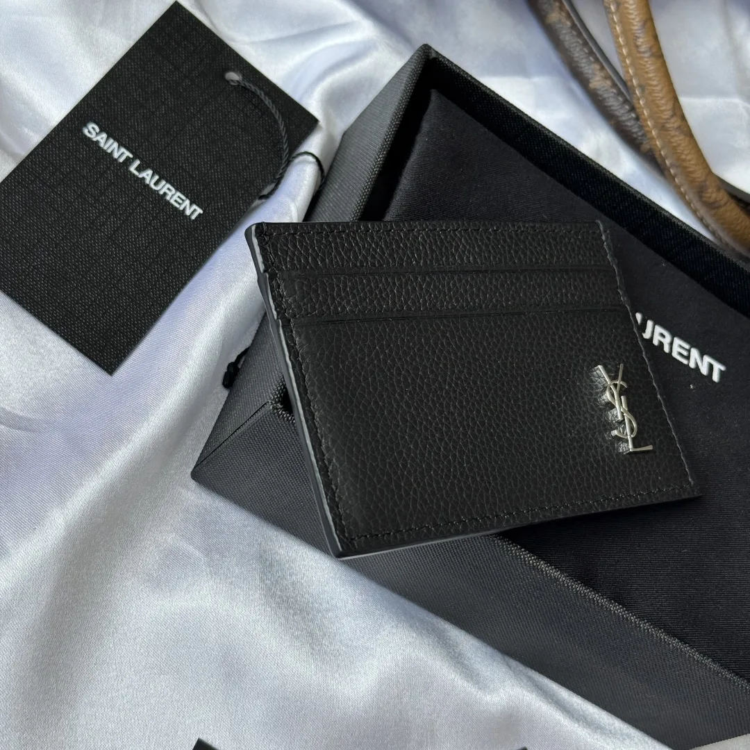 Saint Laurent YSL TINY CASSANDRE card case in matte leather - Black