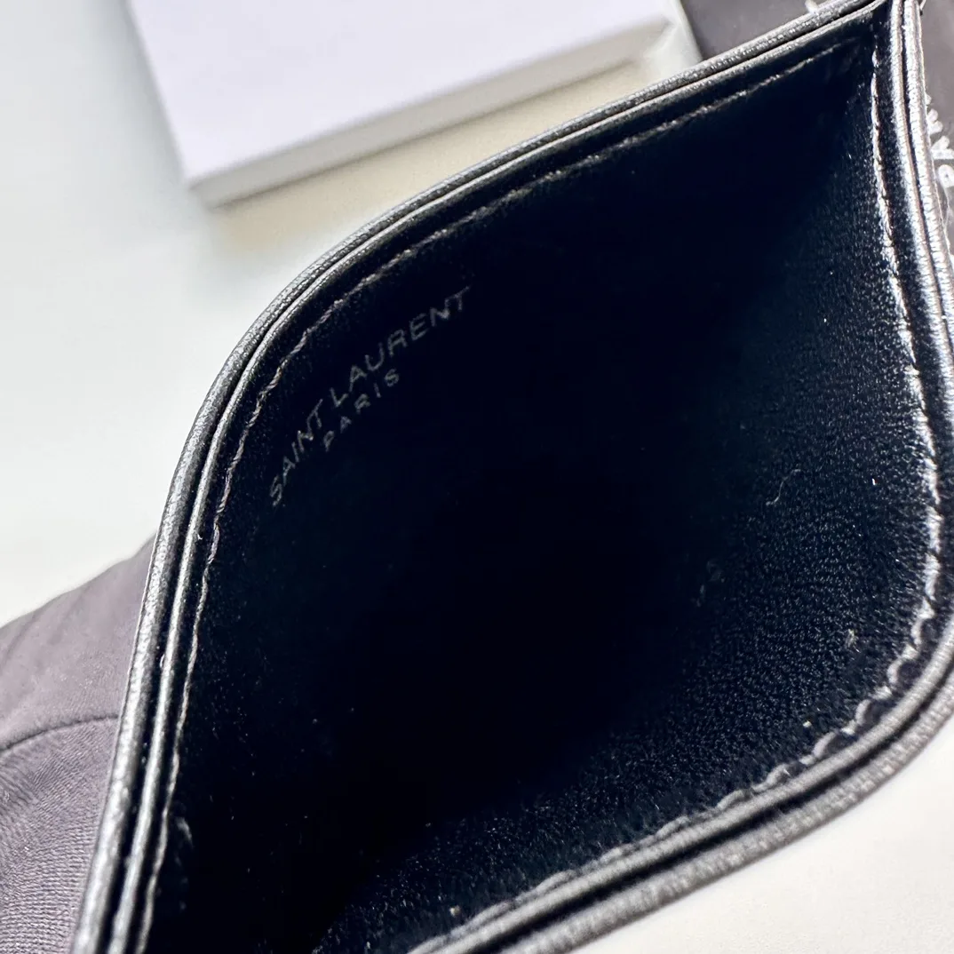 Saint Laurent CASSANDRE MATELASSÉ card case in lambskin -Black and Silver Wallet
