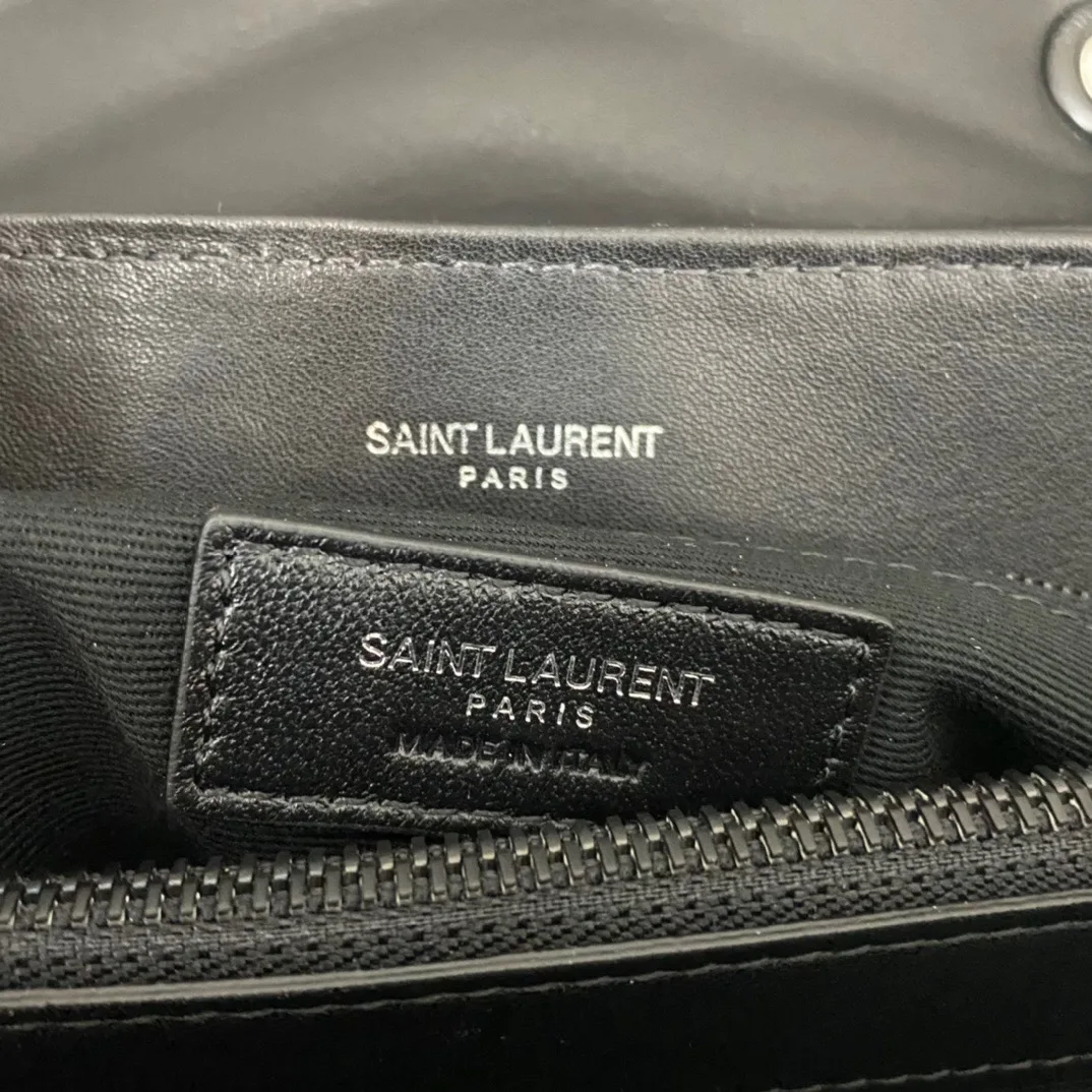 SAINT LAURENT Loulou Medium quilted leather shoulder bag black - Bag