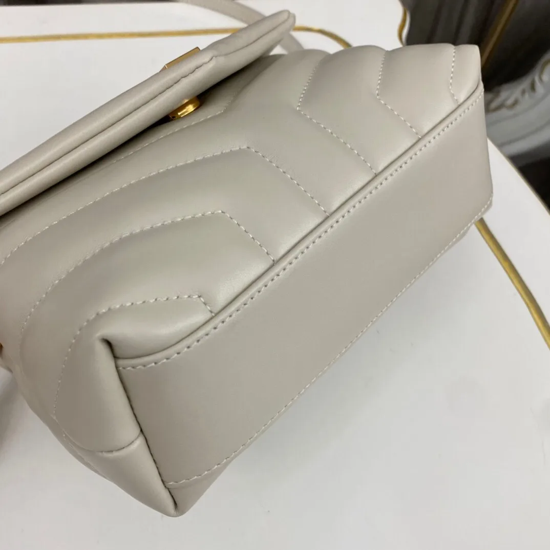 SAINT LAURENT Loulou Toy quilted leather shoulder bag cream - Bag