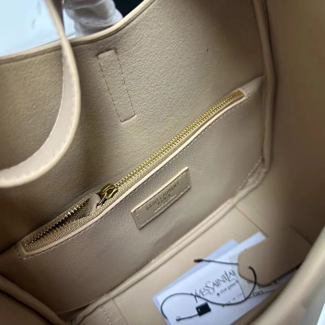 SAINT LAURENT Supple Small leather shoulder bag-Beige - Bag