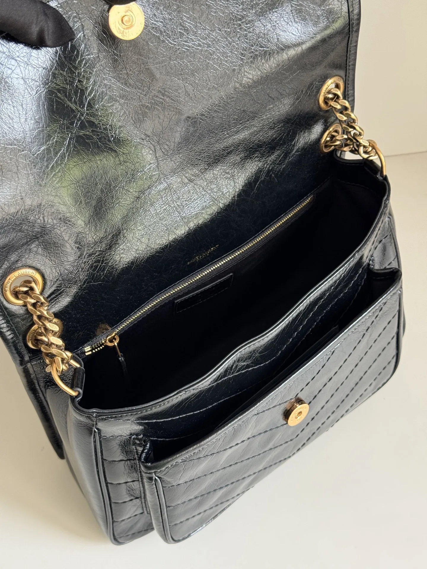 Saint Laurent YSL NIKI MEDIUM IN VINTAGE LEATHER Black - Bag