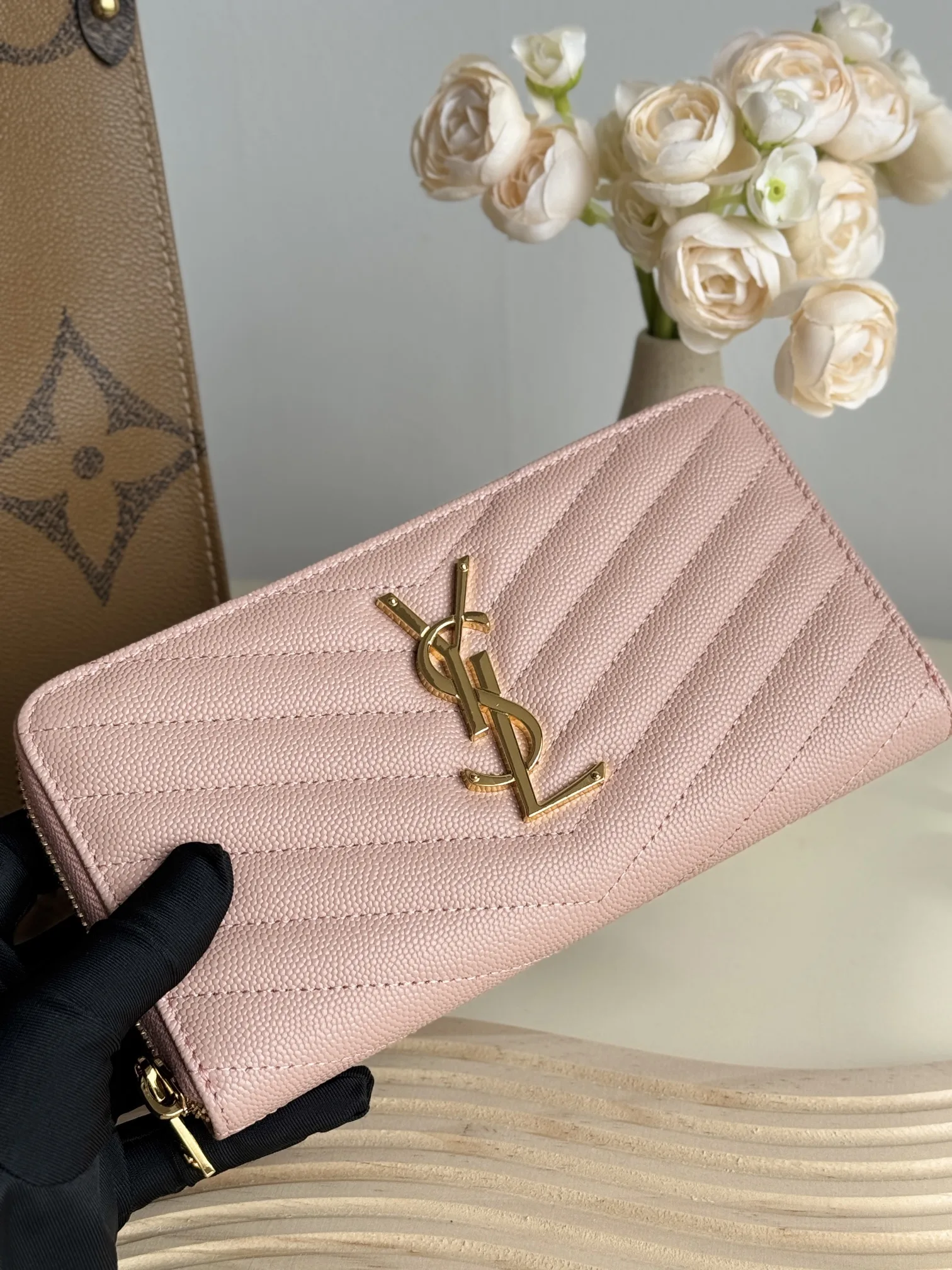 Saint Laurent Monogramme leather Wallet -Pink Wallet