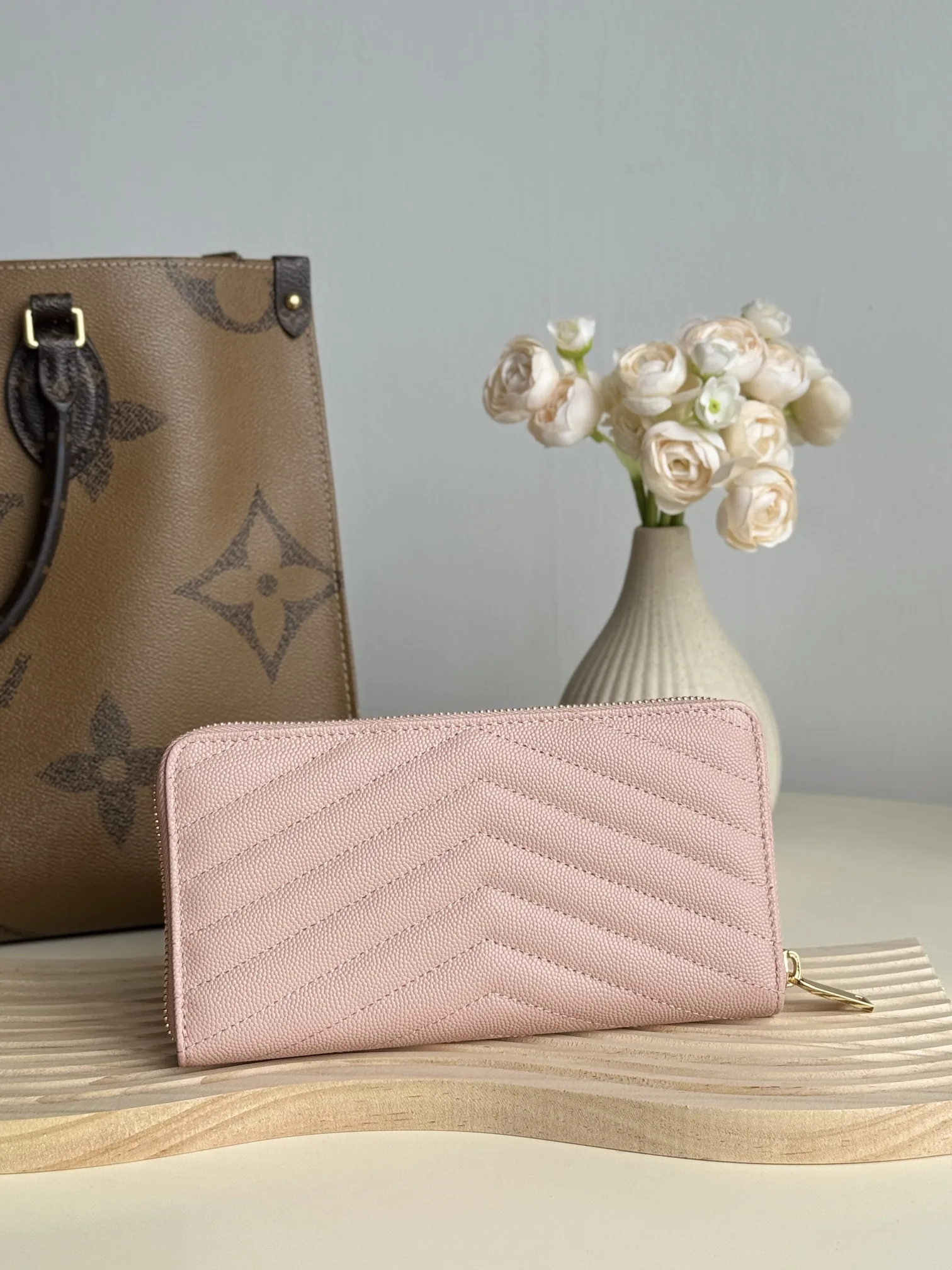 Saint Laurent Monogramme leather Wallet -Pink Wallet