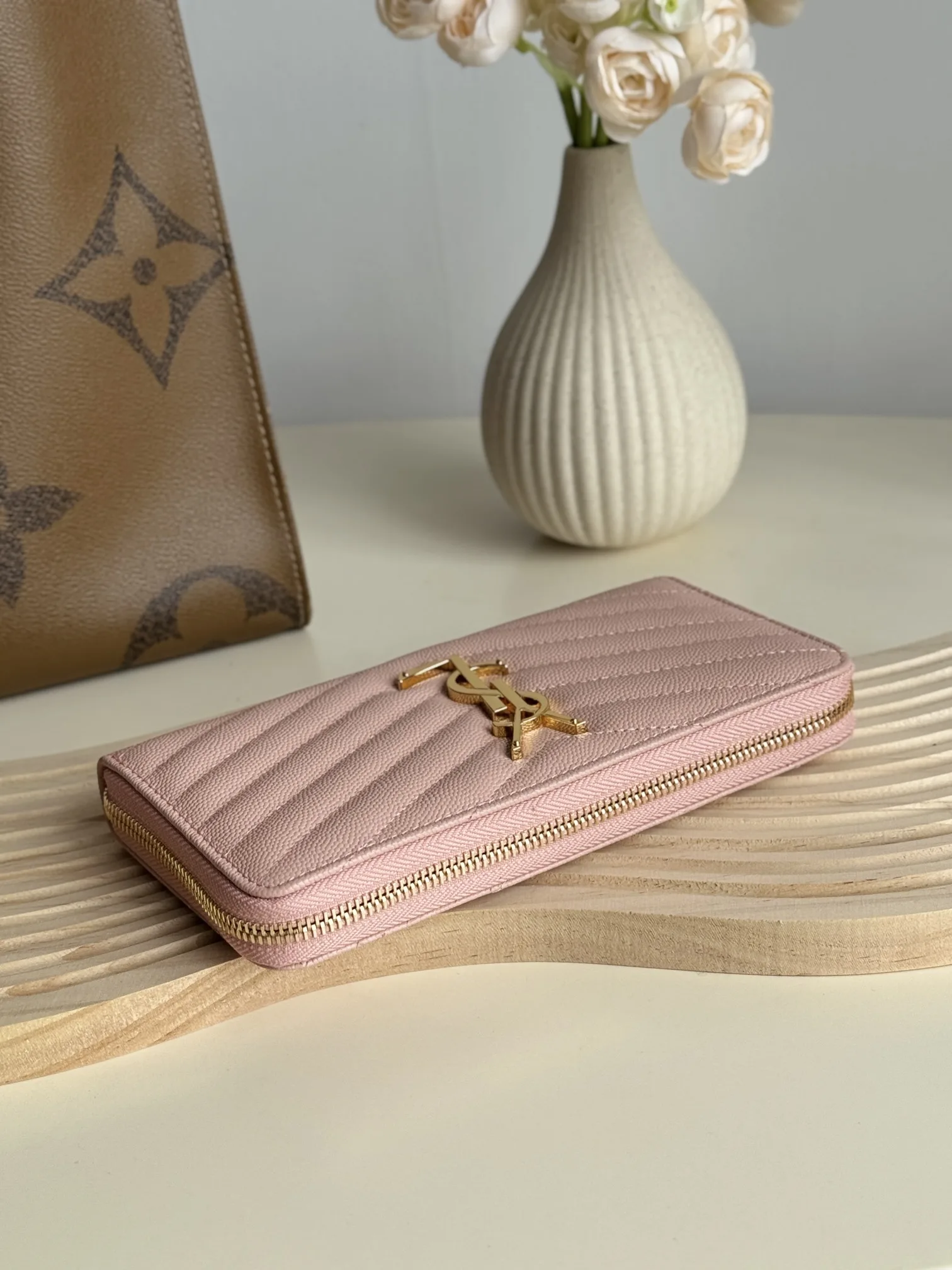 Saint Laurent Monogramme leather Wallet -Pink Wallet