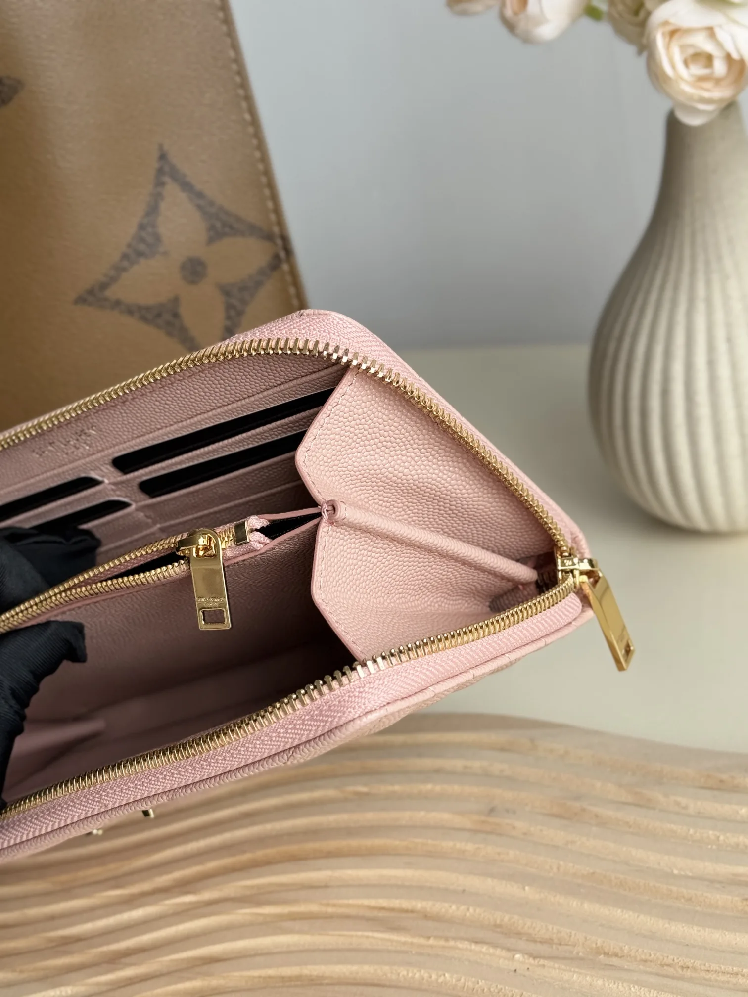 Saint Laurent Monogramme leather Wallet -Pink Wallet