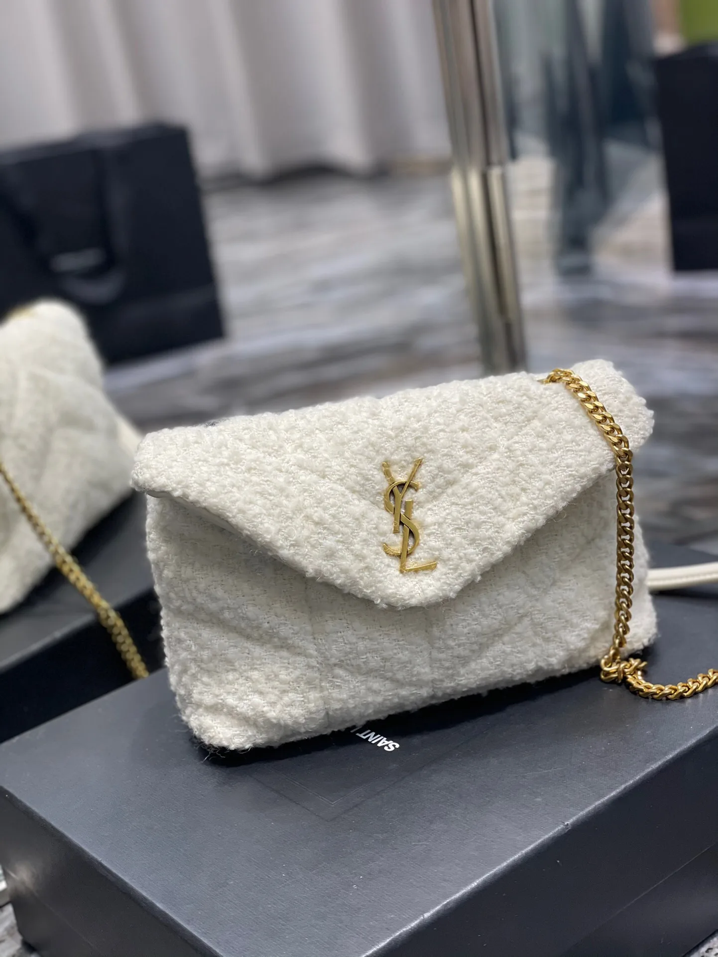 SAINT LAURENT Loulou Puffer small shoulder bag white - Bag
