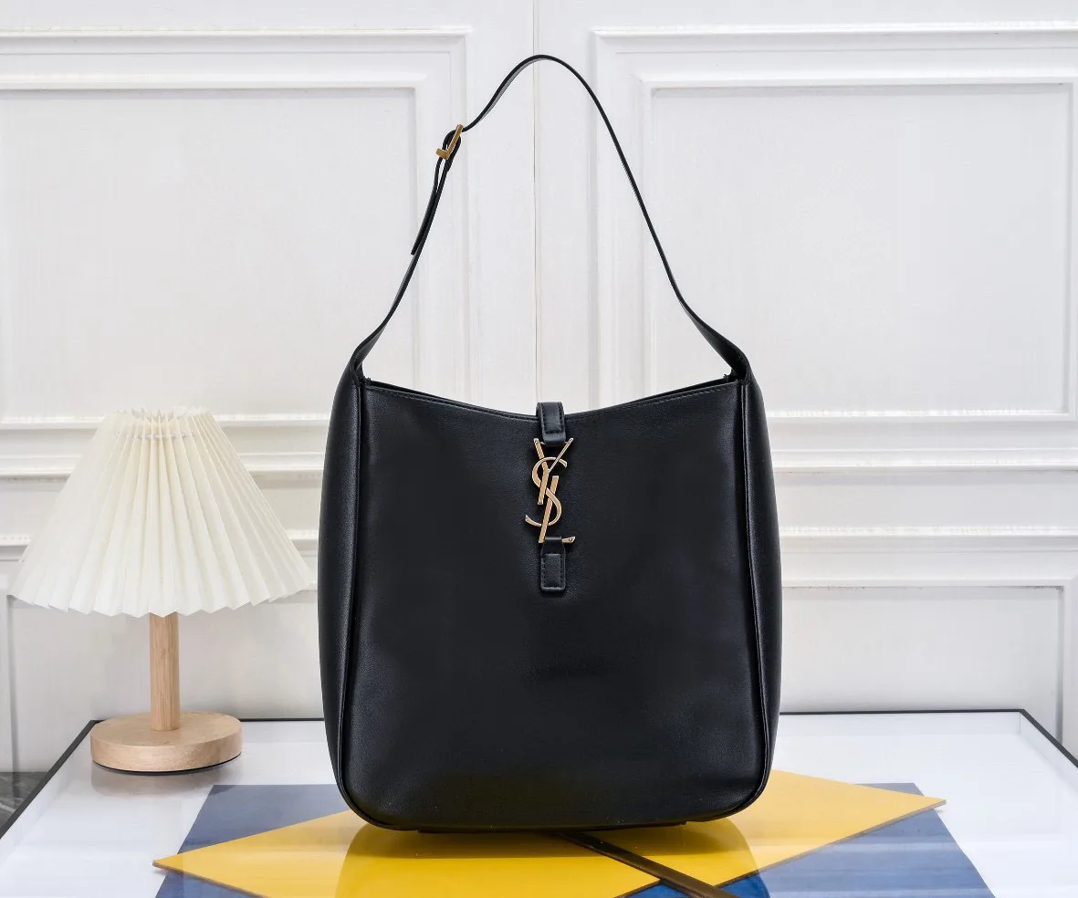 YSL Saint Laurent LE 5 À 7 Grain Leather Soft Handbag - Large